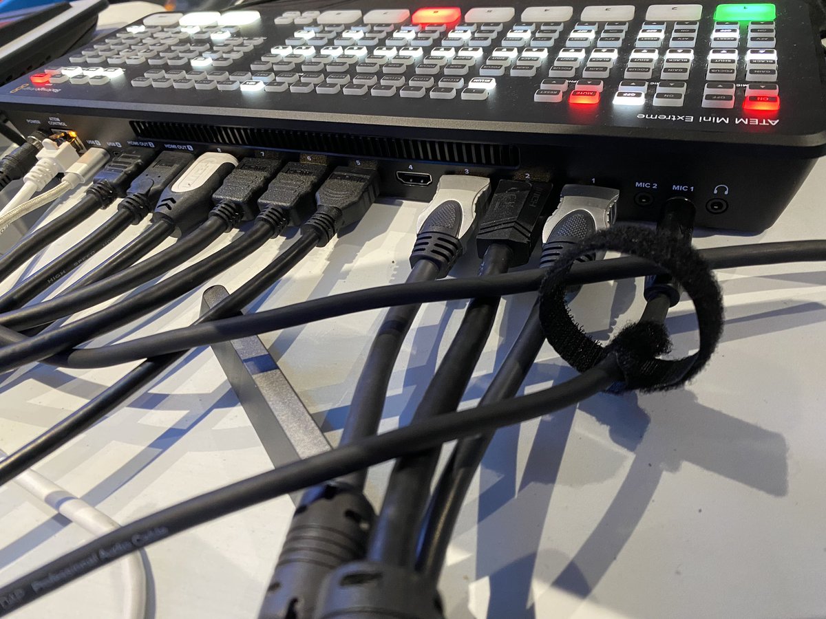 Préparatifs du Live!
8 entrées vidéo !
Demain sur : Twitch.tv/beacon_events
#starcitizen #live #stream #tvshow