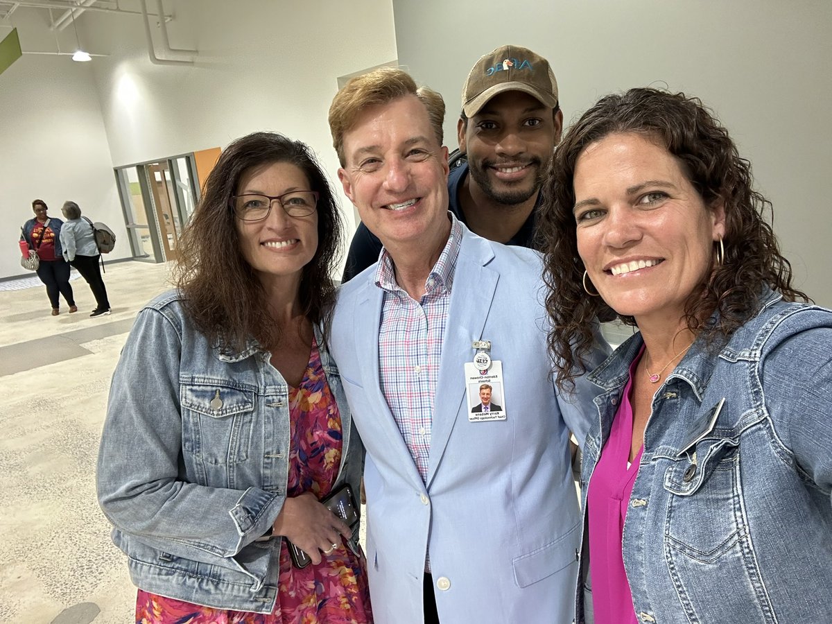 Amy Bennett tweet media