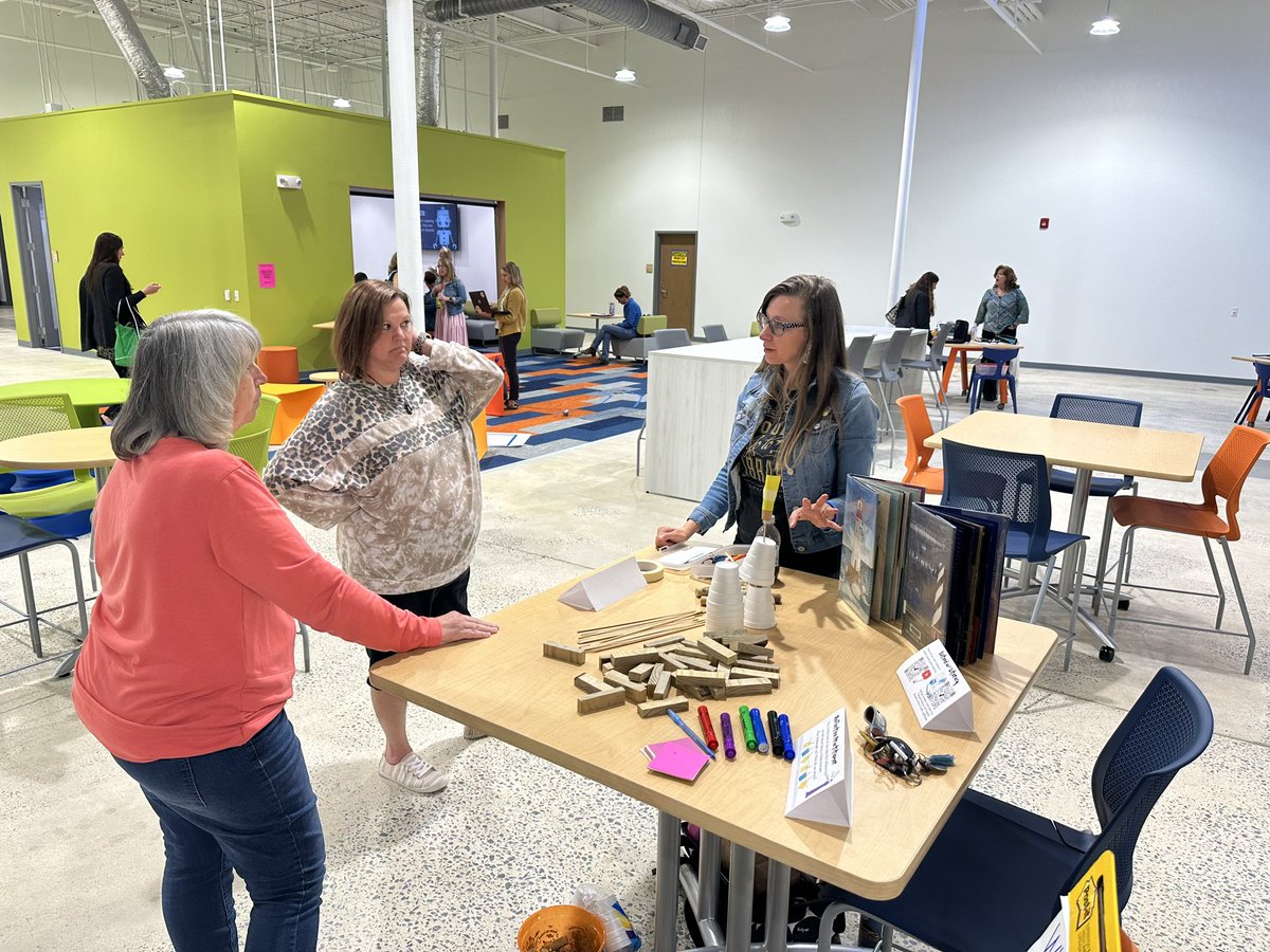 Amy Bennett tweet media