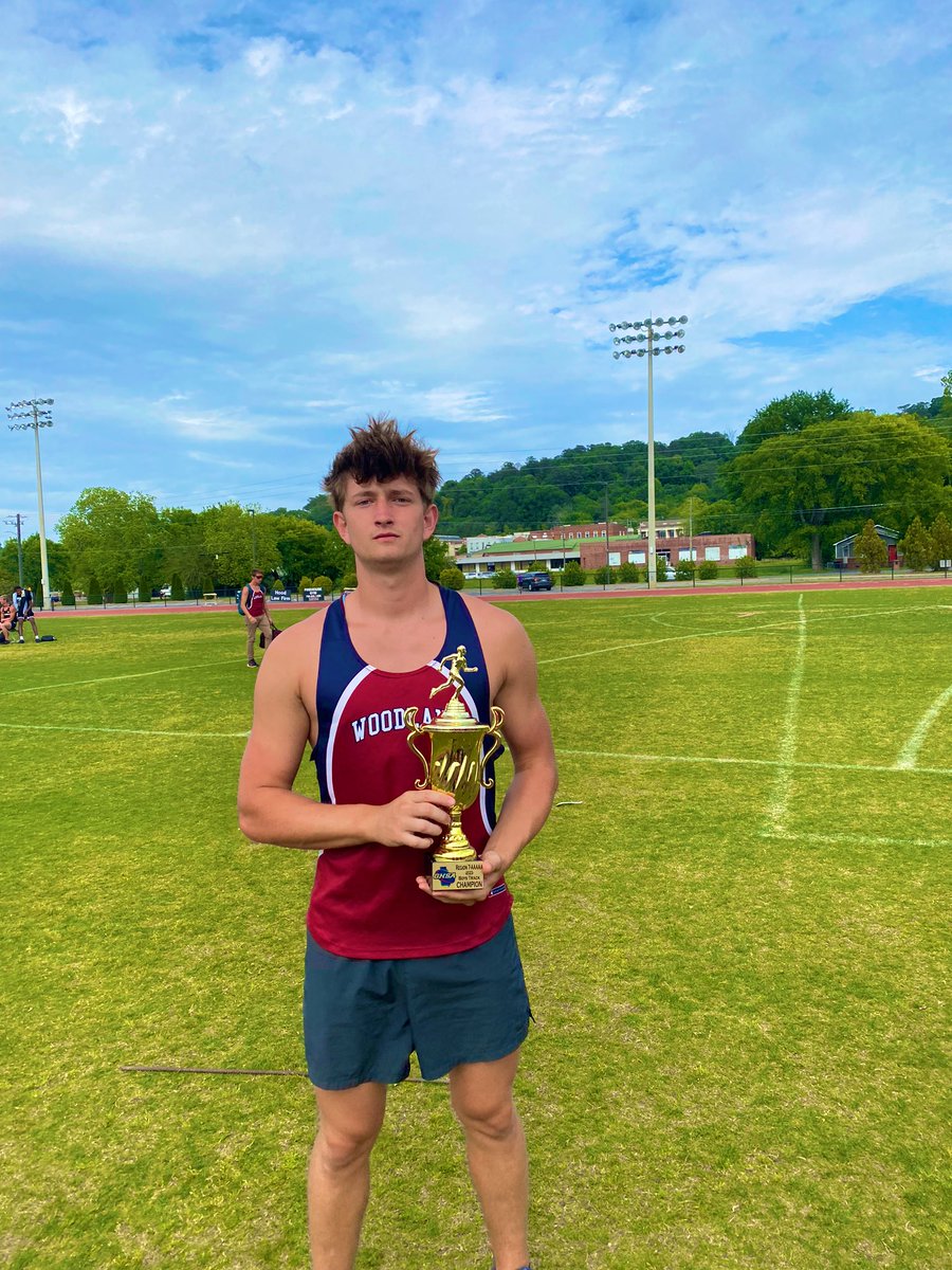 Jack05T's tweet photo. Had a great first season ever of Track this year competed and learned a lot in discus (placed 9th in regions pr 115ft), shot put (placed 7th in regions pr 41ft), 200m relay, and long jump, and we took home the region trophy!!!!! 🏆🏆 @CoachHaywoodWHS @woodlandsports #RegionChamps https://t.co/5Mmu2wSq4R