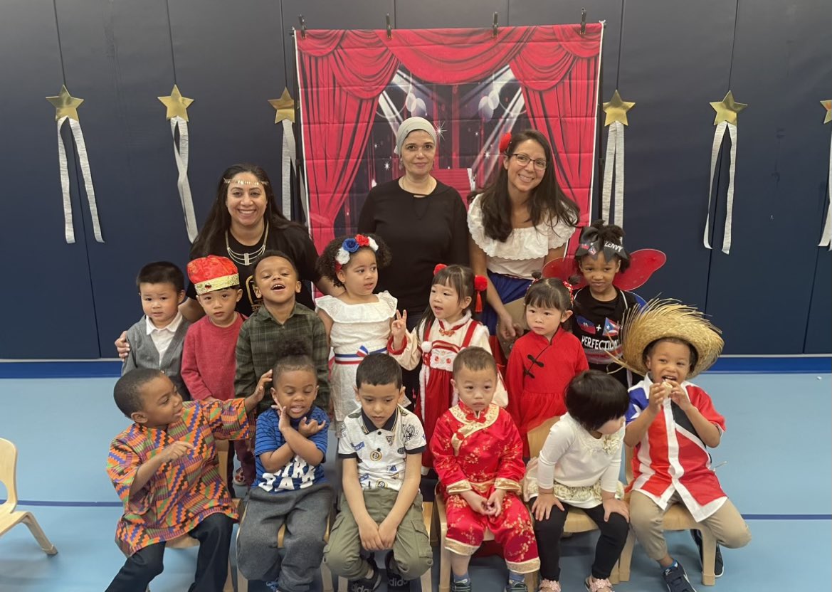 D31BeeHiveSI's tweet photo. #Tompkins #3K3 #FashionShow #Runway #Culture #Family @DrJoyAbrams @AP_JelaniMiller @DrMarionWilson @CSD31SI @NYCSchools https://t.co/NqFHbLCMsy