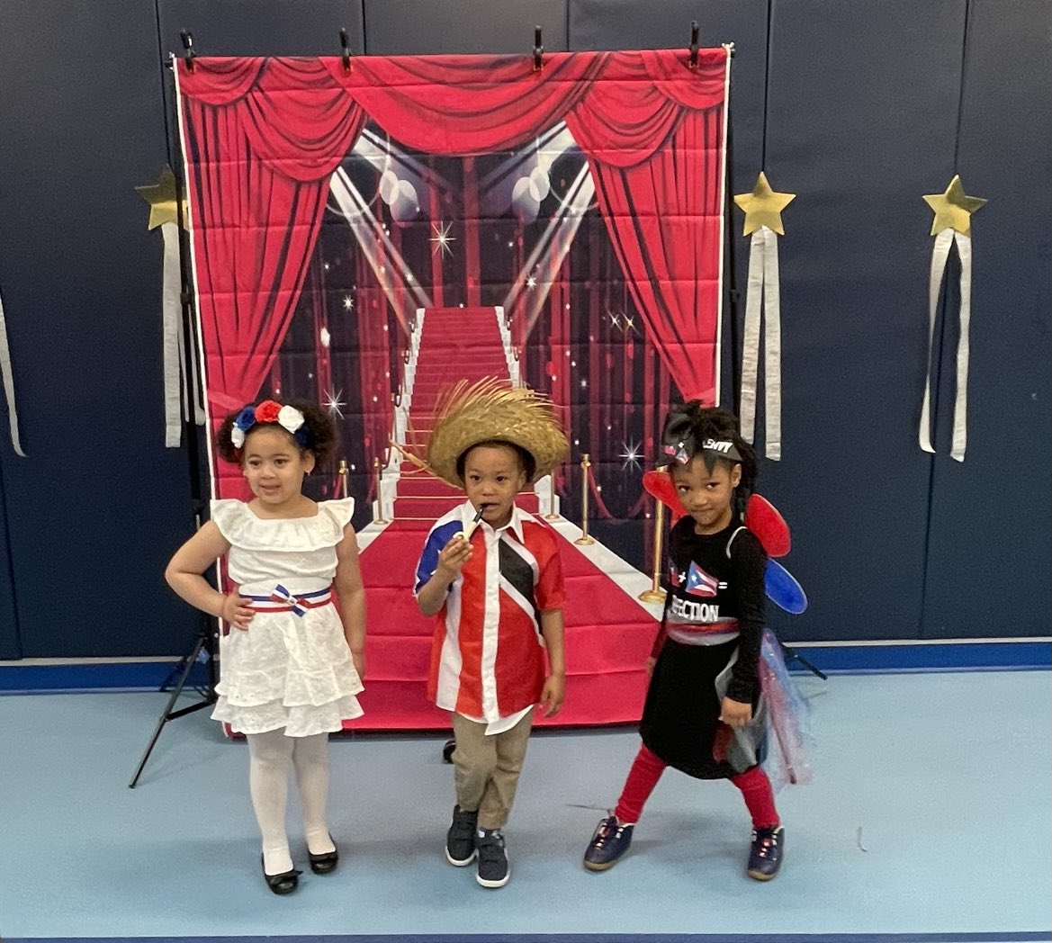 D31BeeHiveSI's tweet photo. #Tompkins #3K3 #FashionShow #Runway #Culture #Family @DrJoyAbrams @AP_JelaniMiller @DrMarionWilson @CSD31SI @NYCSchools https://t.co/NqFHbLCMsy