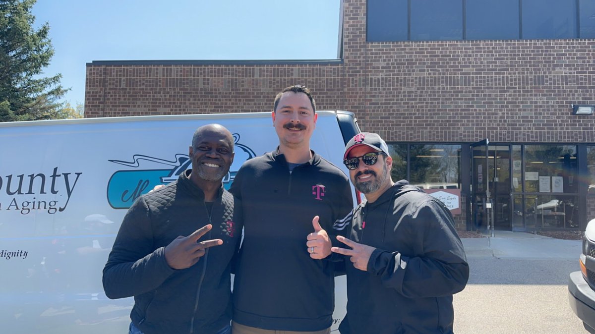 Not sure if there is a record for boxing lunches at <a href="/_MealsOnWheels/">Meals on Wheels</a>, but these three made sure their teams got it done in record time 😂 love coming together for community outreach events! <a href="/WinstonAwadzi/">Winston Awadzi</a> <a href="/RickyVasquezMI/">Ricky Vasquez</a> <a href="/asadirfan/">Asad Irfan</a> <a href="/thayesnet/">Terry Hayes</a> <a href="/pedrobyers1/">Pedro Byers</a> <a href="/domjrcoleman/">Dom Coleman</a>