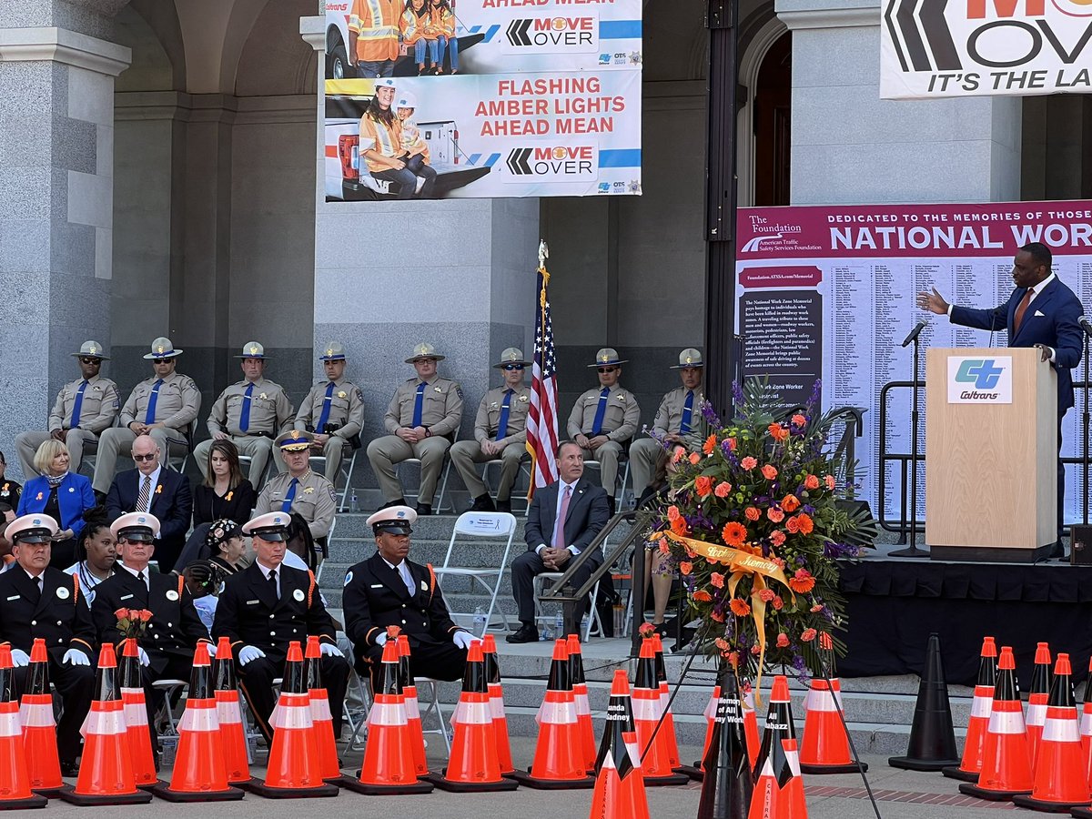 CA_Trans_Agency's tweet image. There is no day more important —nor more difficult—than @CaltransHQ Annual Workers Memorial.  For the families of the 191 @CaltransHQ employees killed on the job since 1921, our hearts are heavy for your loss and our support is unwavering. #BeWorkZoneAlert #MoveOver