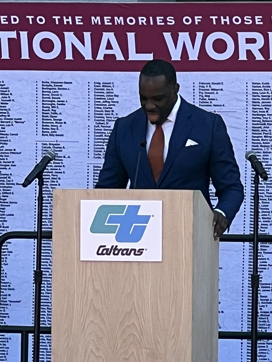 CA_Trans_Agency's tweet image. There is no day more important —nor more difficult—than @CaltransHQ Annual Workers Memorial.  For the families of the 191 @CaltransHQ employees killed on the job since 1921, our hearts are heavy for your loss and our support is unwavering. #BeWorkZoneAlert #MoveOver
