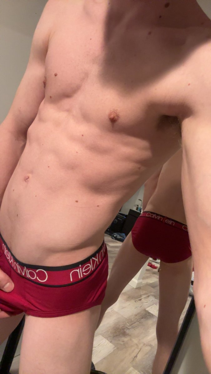 KyleParks99's tweet photo. Should I take ‘em off😏😳 https://t.co/Jg0mySmv7G