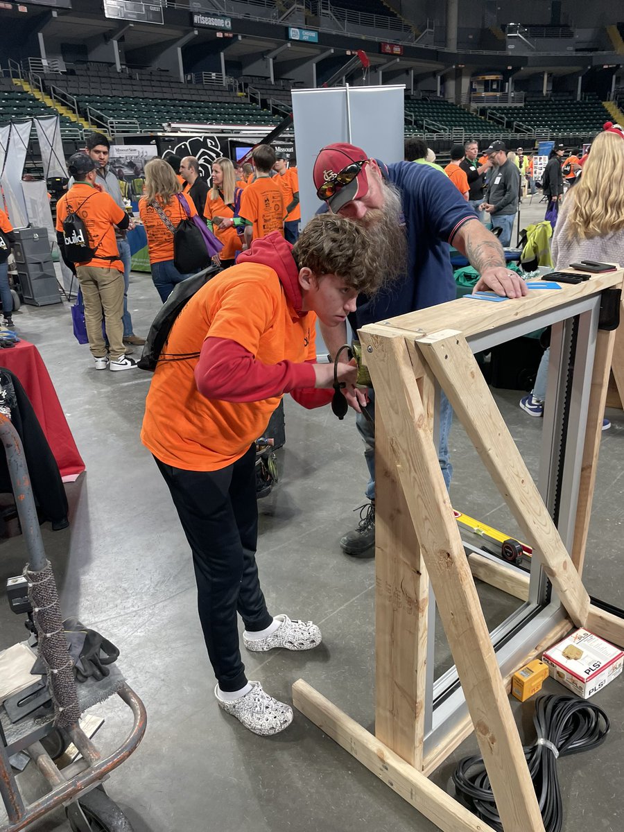 PearceHall's tweet photo. If you weren’t at @BMF_STL today you were missing out. We had our hard hats and safety glasses on as we were Building Our Future. Our students got to do some cool hands on projects and left with some terrific possibilities and opportunities. #bmfstl https://t.co/CLRKuHhJNa