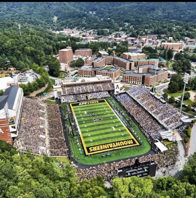 kelzontop's tweet photo. Extremely blessed to say 
i have received a (O)ffer from  “App State University!!! I appreciate you coach @coach_sloan for coming by today! @MattRochester50 @RHS_FB https://t.co/CKsKCKW8Qu