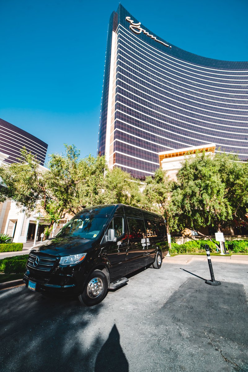 belllimolv's tweet photo. Whether it's for a strip tour, corporate event, or airport transfer to Wynn, choose us for all your Las Vegas limo needs 

#BellLimousine #LasVegas #LuxuryTransportation #ArriveInStyle https://t.co/EpVc7LpvKH