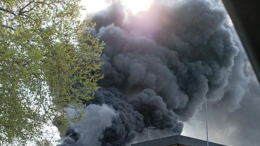 Restano valide le raccomandazioni contenute nell’ordinanza emessa nel tardo pomeriggio.
Le scuole saranno regolarmente aperte domani e contiamo che possa riaprire a breve al traffico anche il tratto di via Emilia Est chiuso oggi per consentire l’intervento dei Vigili del Fuoco.