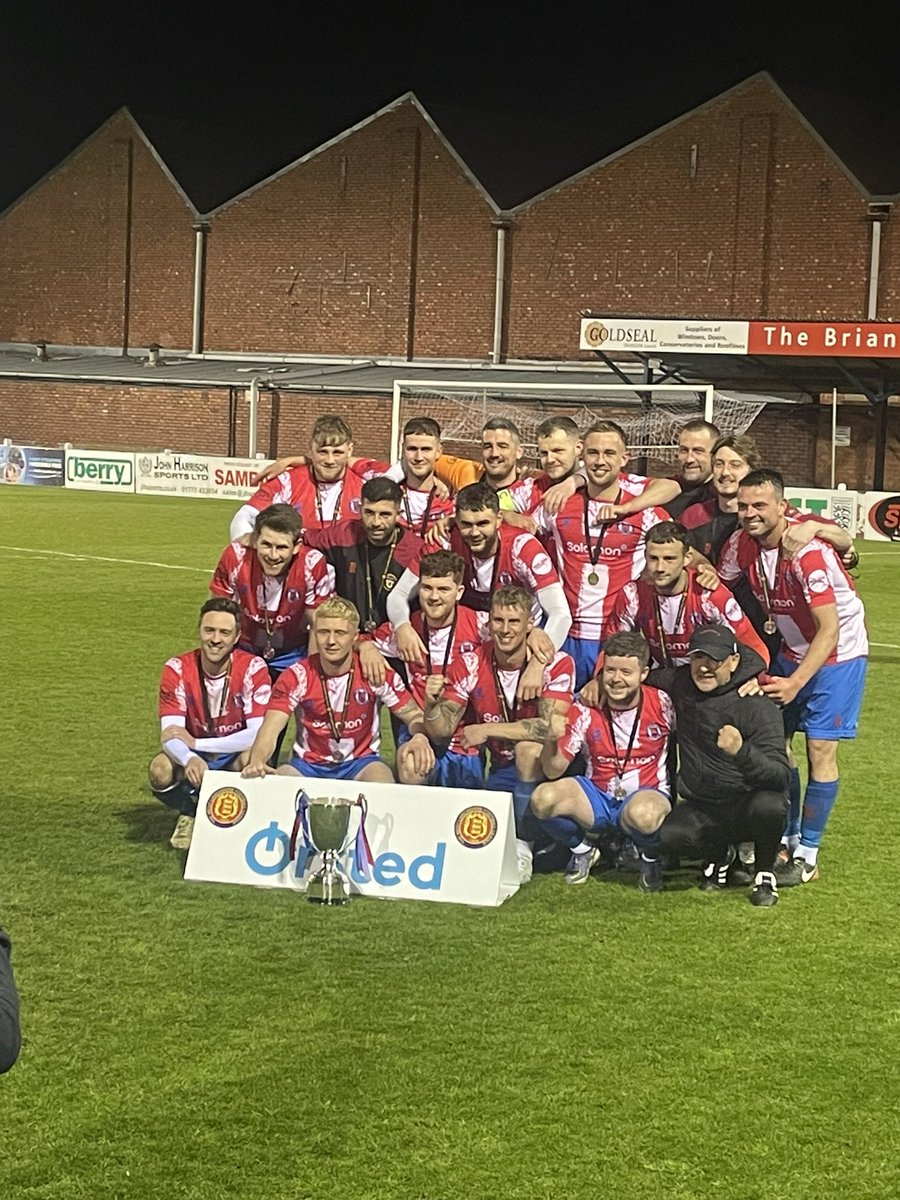 rossendalefc's tweet photo. Some team 🍾⚽️ https://t.co/sECfWQOGY9