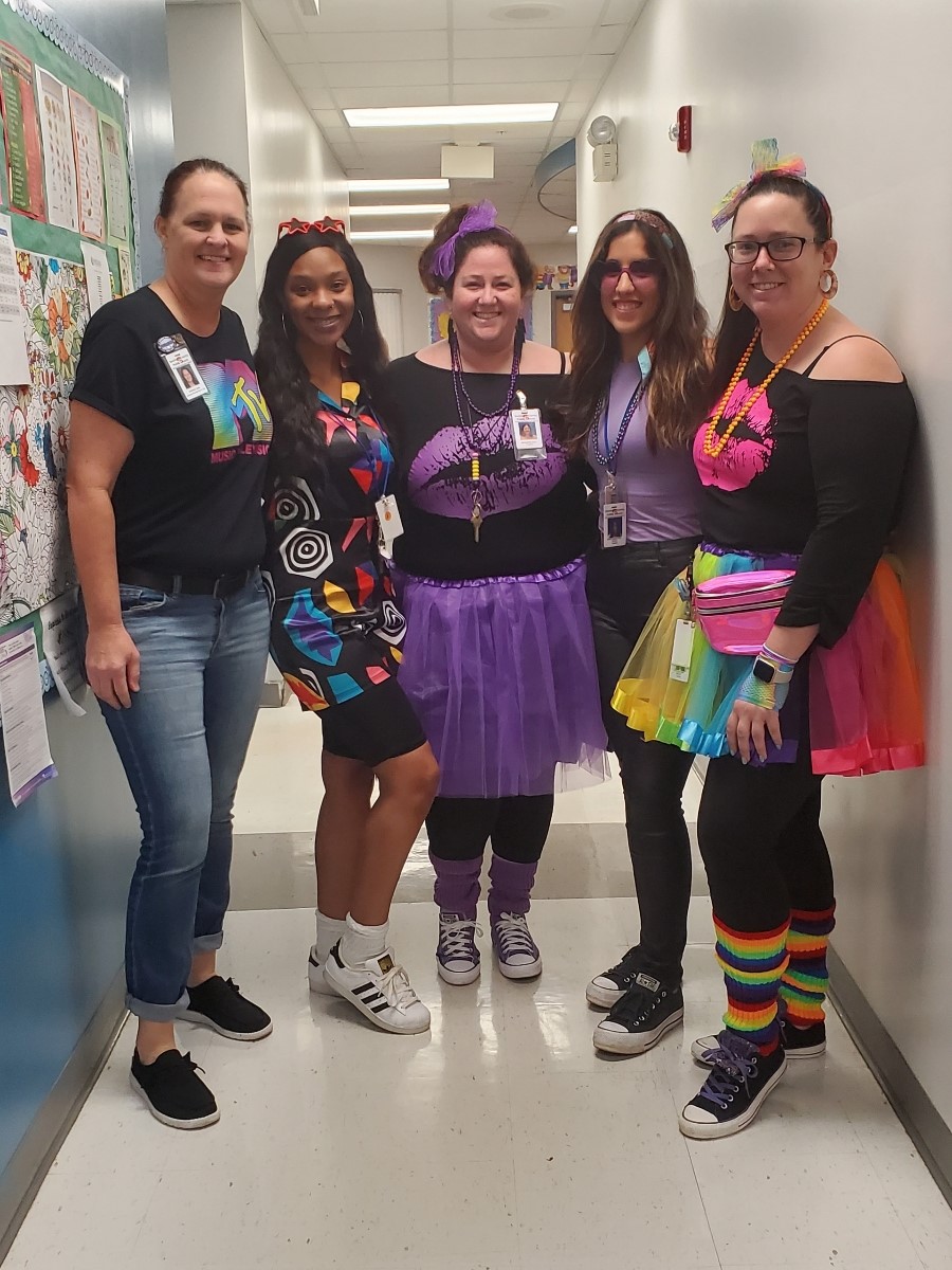 SpringLakeSCPS's tweet image. We&apos;re having a BLAST with FAST Spirit Week! 🎉