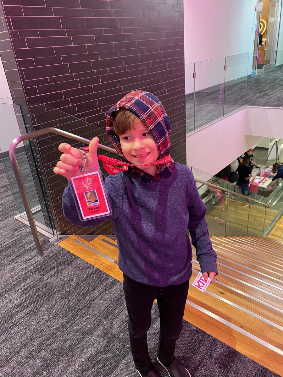 CorrinalynG's tweet photo. Bring your kid to work day @TMobile. Thank you @MikeSievert for giving our kiddos this incredible opportunity. ❤️#beyou https://t.co/TltyuOepxi