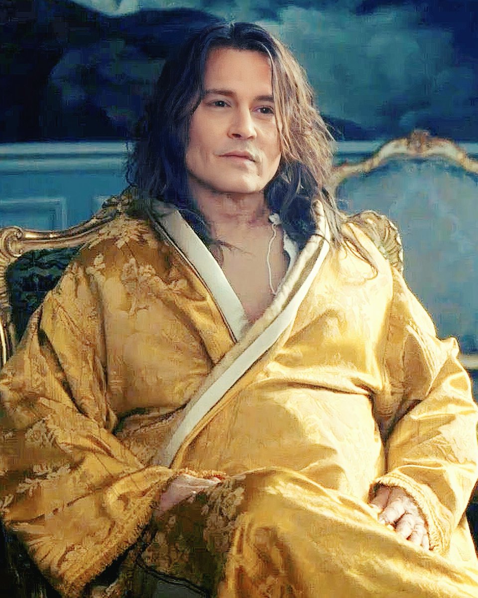 JohnnyDeppLoveo's tweet photo. Johnny as Louis XV in Jeanne Du Barry. 😍😍😍😍
#JohnnyDepp #louisxv #jeannedubarry https://t.co/EJNZAnrEUM