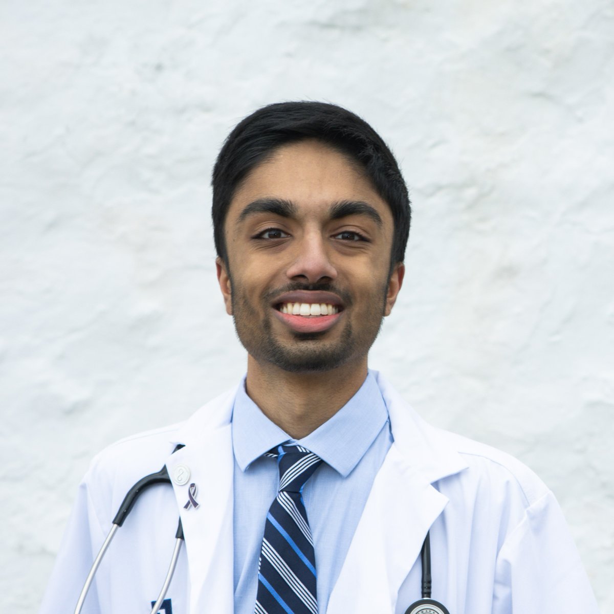 PELJefferson's tweet photo. Meet the Board!

@yashah01, PEL President, went to Penn State and is interested in health policy and science communication. In his free time, Yash enjoys playing tennis and rooting for the @Eagles. https://t.co/3yQDiowy2e