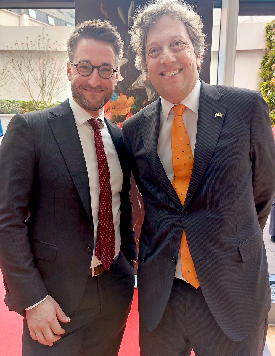 Hartelijk dank Ambassadeur <a href="/PJKleiweg/">PJ Kleiweg</a> voor de vriendelijke uitnodiging voor uw feestdag in Brussel. Our friendships make Europe. #Ostbelgien #Koningsdag2023 <a href="/NLinBE/">Nederlandse ambassade in België</a>