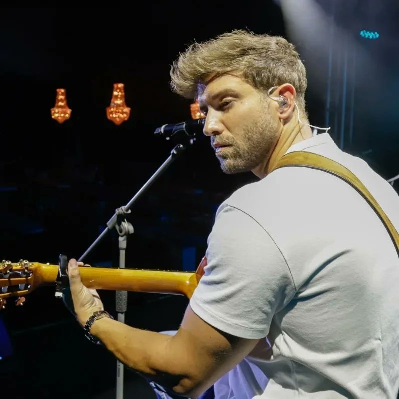 AlboranTeam's tweet photo. #Fotos @pabloalboran en backstage y prueba de sonido para su concierto de esta noche en el @hoteltamanaco de Caracas (Venezuela) 😊 que iniciará en apenas un par de horas.

#AlboránEnÍntimo #PabloAlboránEnCaracas https://t.co/7N6YSqeJ1G