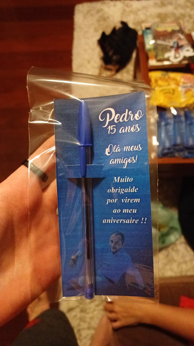Esse é o brinde do aniversário de 15 anos do meu irmão