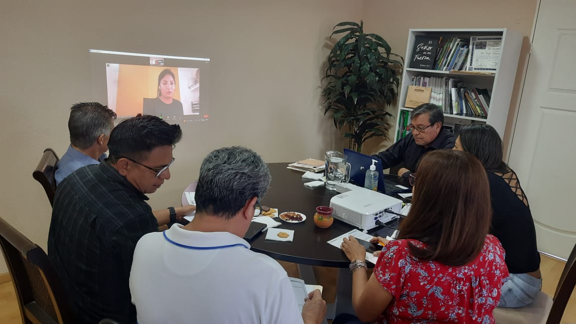 SEMARENgro's tweet photo. Preside el secretario Ángel Almazán, una reunión de seguimiento con el municipio de Tixtla, a través de la subdirectora de Obra Pública Avenly Aguilar Almazán, para darle seguimiento a los trabajos para la implementación de un humedal tipo para el tratamiento de aguas residuales. https://t.co/lJg91VP0tH