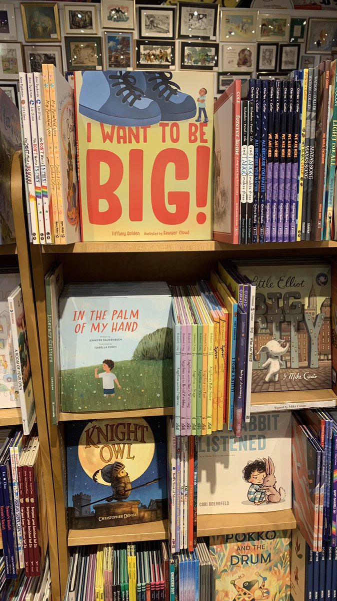 So excited to spot I WANT TO BE BIG in the wild <a href="/BooksofWonder/">Books of Wonder</a> by fellow <a href="/busyPBs/">BusyPBs 🐝</a> <a href="/MsTee13/">Tiffany Golden</a> and @SawyerCloud!! ❤️📚