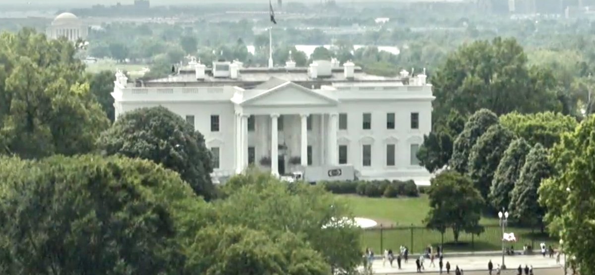 I couldn’t sleep, took this 1st screen shot of the WH at 4:am pst, then I just checked again 9:am pst and the mystery screen is now gone! What’s your thought on what’s happening? <a href="/CBKNEWS121/">CBKNEWS</a>