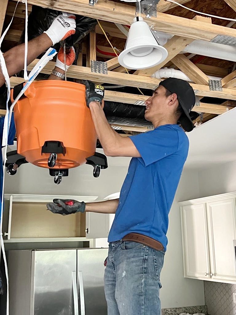 bluechiprestore's tweet photo. That water most definitely should not be in that ductwork! An improperly capped water line caused this leak that went undetected for several days. #waterdamage #waterdamagerepair #nashvillebusiness https://t.co/6qHuZBdAmE