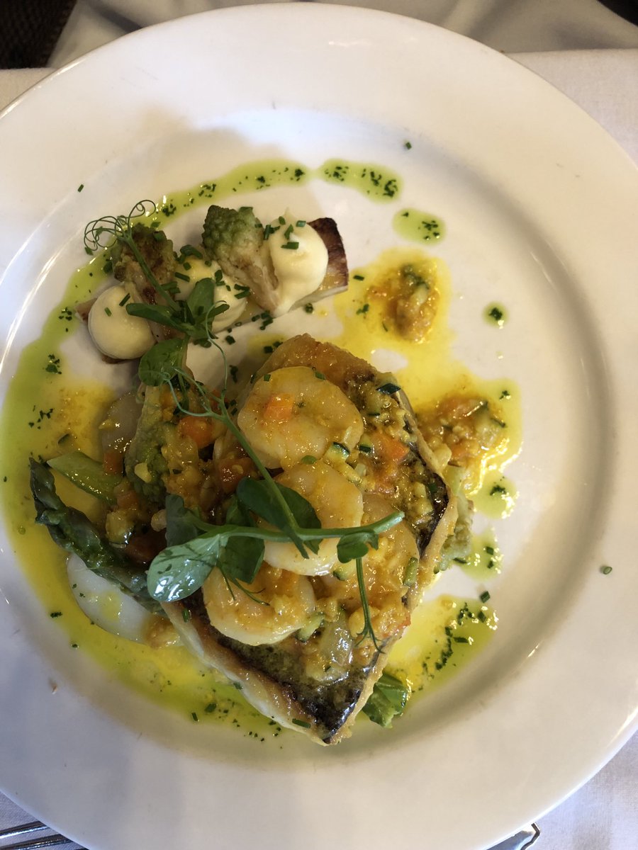 It’s at times like this that I wish I ate fish. Robert and the team ⁦<a href="/ulsterreform/">Ulster Reform Club</a>⁩ showing me what I am missing.