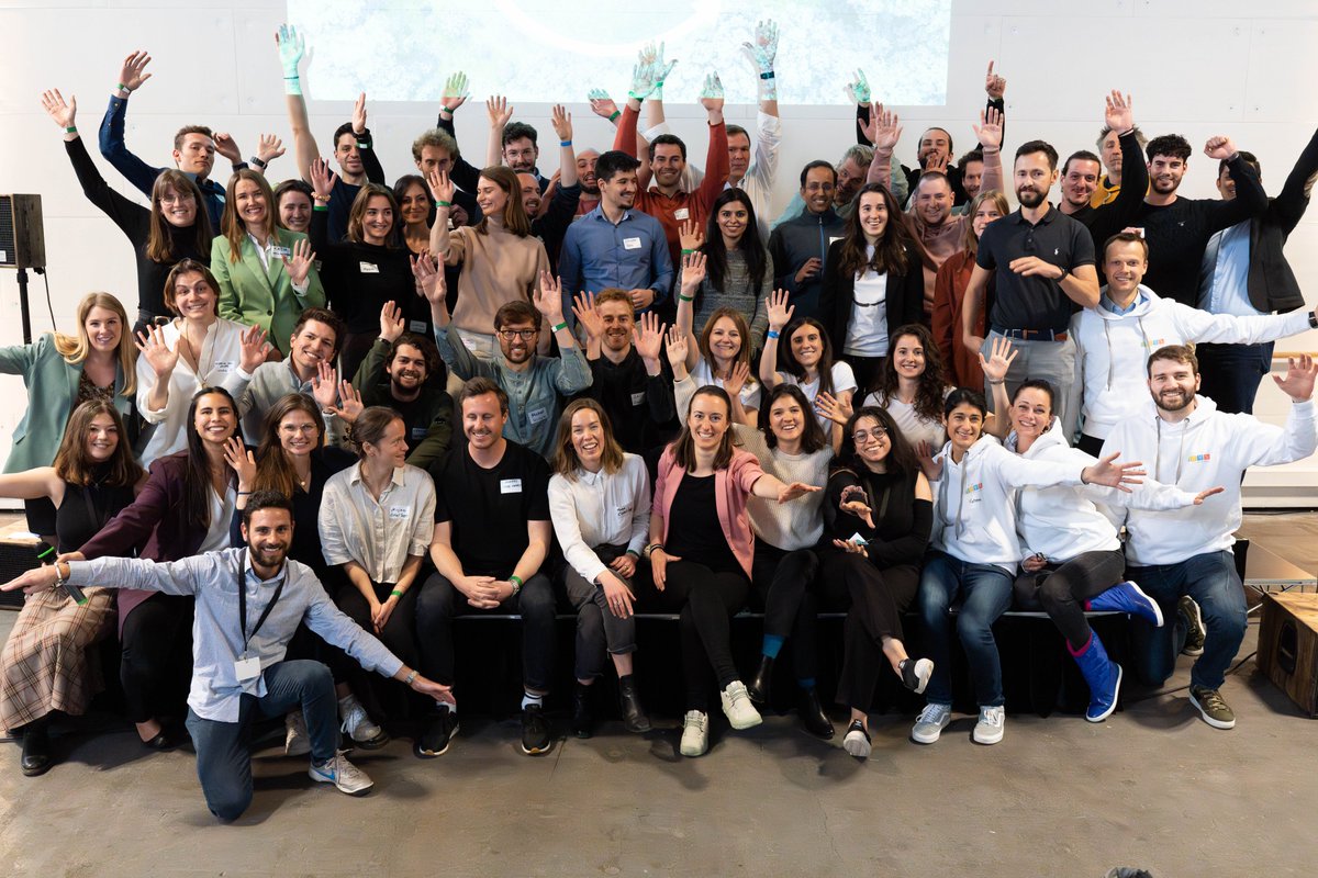 CE_Transition's tweet image. An amazing DemoDay to end the 2023 #circulareconomy #incubator 💚

👀Stay tuned for the call for applications of 2024! 

You can rewatch the full #Demoday2023 on our Youtube channel 👉 lnkd.in/e7A-NpCU

#CETransition #CircularSwitzerland #CircularEconomy