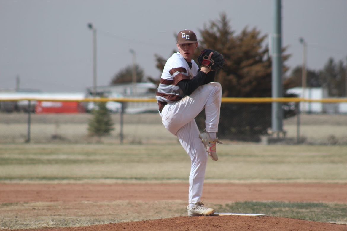 Senior Iziah Salinas of Garden City, a Cowley commit, having a nice year: 25.1 innings pitched, 56 strikeouts with 2-1 record. 

📸: Lindsay Plankenhorn

#sportsinkansas
