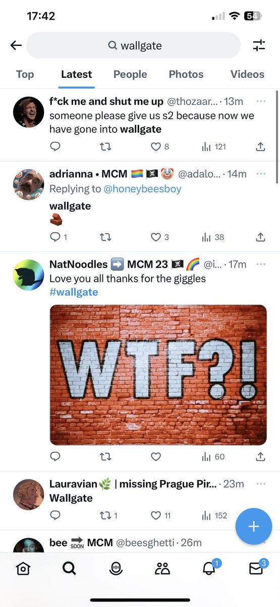 revengebentley's tweet photo. we’re doing just fine #wallgate https://t.co/Lk8Vkx7T6a