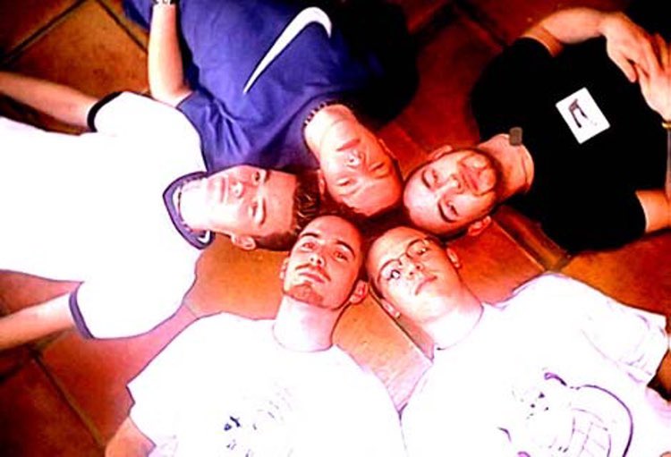 SuperstarNomads's tweet photo. Would you believe we used to be this young? It ain’t 2002 no more! 😅
#livemusic #blastfromthepast #waterford https://t.co/8hbfMTARfg