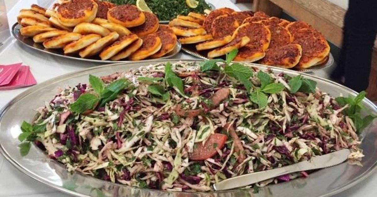 Vancouver's Wildly Popular #dinner Series is Helping Syrian Women Settle.... #meals #yum bit.ly/2sWNWV0