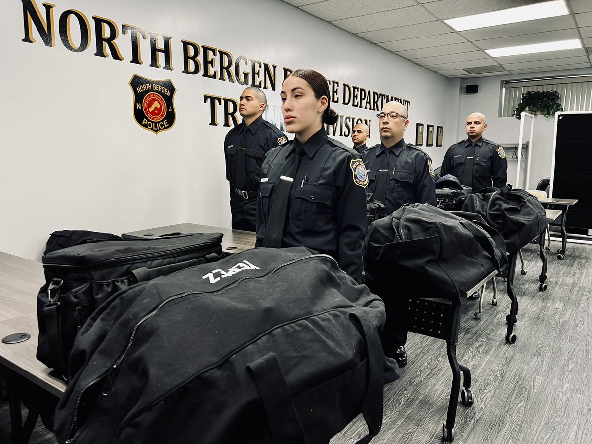 nbpolice's tweet photo. Today our new recruits Genesis Yepez, Thomas Lombardi, Fayez Awawdeh, David Ramirez, and Steve Garcia begin their training at the Passaic County Police Academy. We wish them well, good luck Recruits!🫡
#NorthBergenPD #CommunityPolicing #Training #Recruits #PoliceAcademy #HellDay https://t.co/Xg3fAZieBY