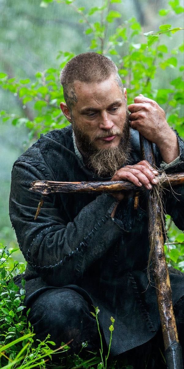 WhytheycallmeH's tweet photo. @Youridefou Athelstan dans Vikings, suivi de la mort de Ragnar. https://t.co/RNNXnyx2W5