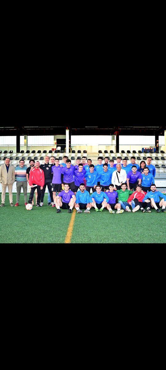 Frantxi10's tweet photo. Tras 4 temporadas en @UrdulizKT toca despedirme, agradecer a todas las personas que me han acompañado en estos cuatro años y que han hecho que todo parezca fácil, estoy convencido de que seguireis cumpliendo objetivos.Con ganas e ilusión de seguir haciendo lo que más me gusta ⚽ https://t.co/Iwg5wFRLRm
