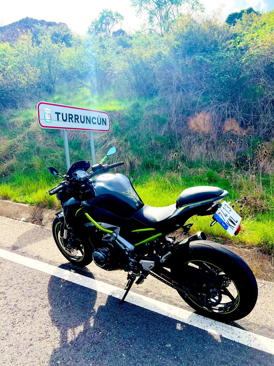 fernando_azagra's tweet photo. Nos gustan las motos 🏁 https://t.co/Arg9N4fTjb