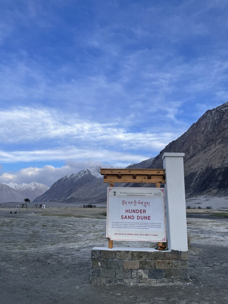 The sand dunes of Ladakh.

#ladakh #ladakhtourism #india