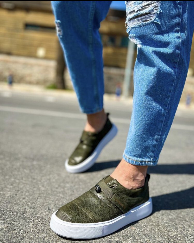 ChekichNG's tweet photo. Shop quality CHEKICH fashion shoes at reasonable prices all sizes and colors are available @ChekichNG
FREE DELIVERY π Nationwide
πvisit: www. https://t.co/YCK6b5vkNv
#Chekichng #Footwear #Fashion #menswear #menshoes #stylefashion #shoestyle #lekki #nigeria #nationwide https://t.co/gqL1JyfCPz