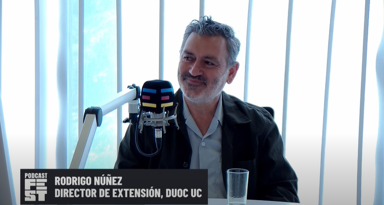 Memoria y dramaturgia chilena es lo que encuentras en "Volvamos a Escuchar" y en #PodcastFest te contamos de qué se trata el proyecto

<a href="/DuocUC/">Duoc UC</a> <a href="/AraBodenhofer/">Arantxa Bodenhofer</a>

podcastfestlatam.com

Presenta: <a href="/EmisorPodcast/">Emisor Podcasting</a> 

Invita: <a href="/amazonmusic/">Amazon Music</a>
<a href="/WonderyMedia/">Wondery</a>
<a href="/USanSebastian/">Universidad San Sebastián</a>