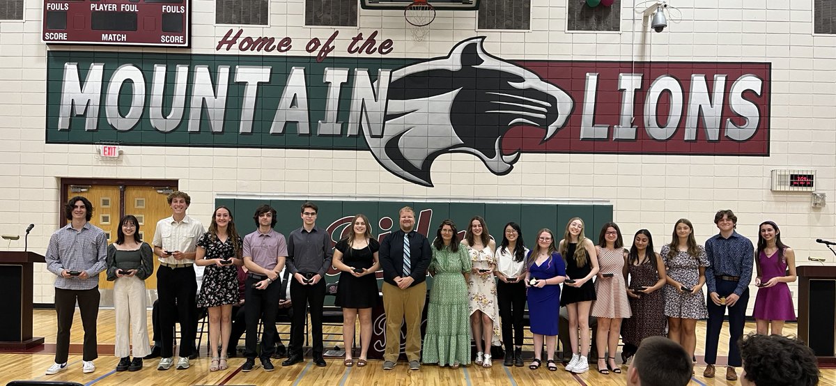 MRHSCounseling's tweet photo. We were so happy to honor our amazing seniors for their scholarships and awards last night. Congrats to our seniors who are at the top of their class. https://t.co/KjkFRz0ZZ6