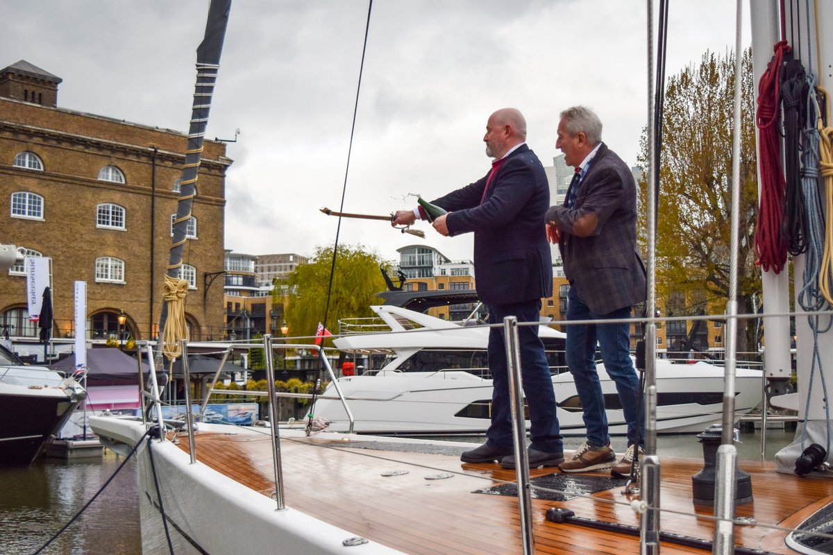 LDNluxafloat's tweet photo. This time last week, we were celebrating the handover of two magnificent @Oyster_Yachts at London Luxury Afloat. Some fantastic speeches, excellent sabre skills and plenty of champagne, here are some of the highlights

#londonluxuryafloat #stkats #yachtlife https://t.co/gYzlHZUKR1
