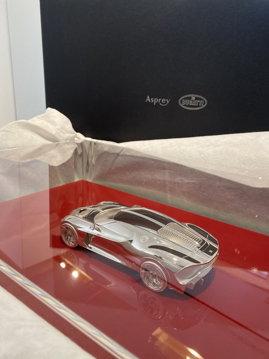 Alastairwalker's tweet photo. Amazing to deliver these to holders https://t.co/Uf0fOUnXkn