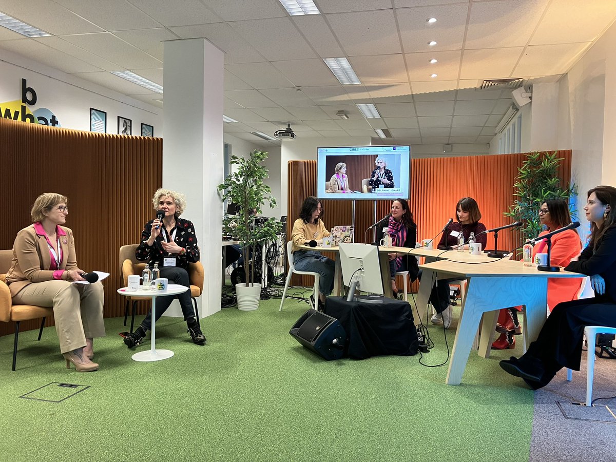 Cluster TWIST (@twisteurs) on Twitter photo TWIST est heureux.se dâĂȘtre prĂ©sent Ă lâĂ©vĂ©nement de <a href="/Technocite/">TechnocitĂ©</a> pour le #GirlsInICTDay avec un panel de femmes inspirantes du monde de la tech technocite.be/girls-in-ict-d⊠TWIST est heureux.se dâĂȘtre prĂ©sent Ă lâĂ©vĂ©nement de <a href="/Technocite/">TechnocitĂ©</a> pour le #GirlsInICTDay avec un panel de femmes inspirantes du monde de la tech technocite.be/girls-in-ict-dâŠ