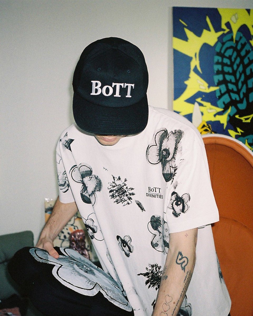 BoTT x DIVINITIES OG Logo 5-Panel Cap | www.carmenundmelanie.at