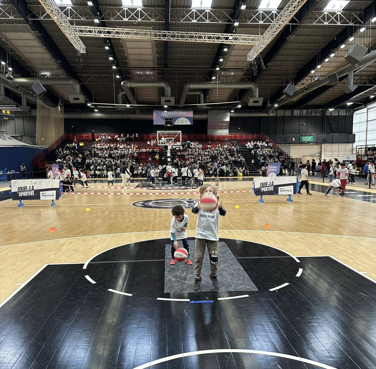 Basket75 tweet media