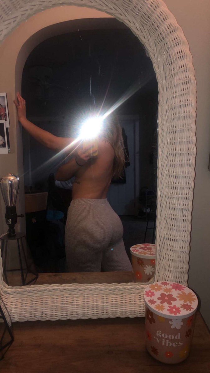 GfsRating's tweet photo. For every 5rts I’ll post a nude of her 😍 
#wankchat #teen #slut #cocktribute #cumtribute https://t.co/SfXW9WGww8