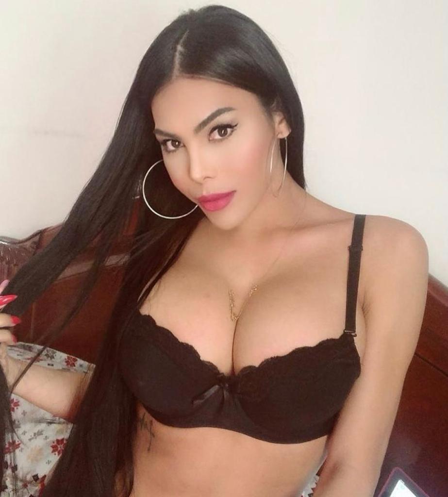 ‏رسن tweet media