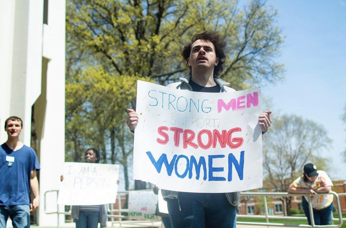 Students hosted a peaceful protest for ‘Bans Off Our Bodies’ under the Bell Tower. 
📸 by Cassie Ford
#thisisnorthwest #oabaab