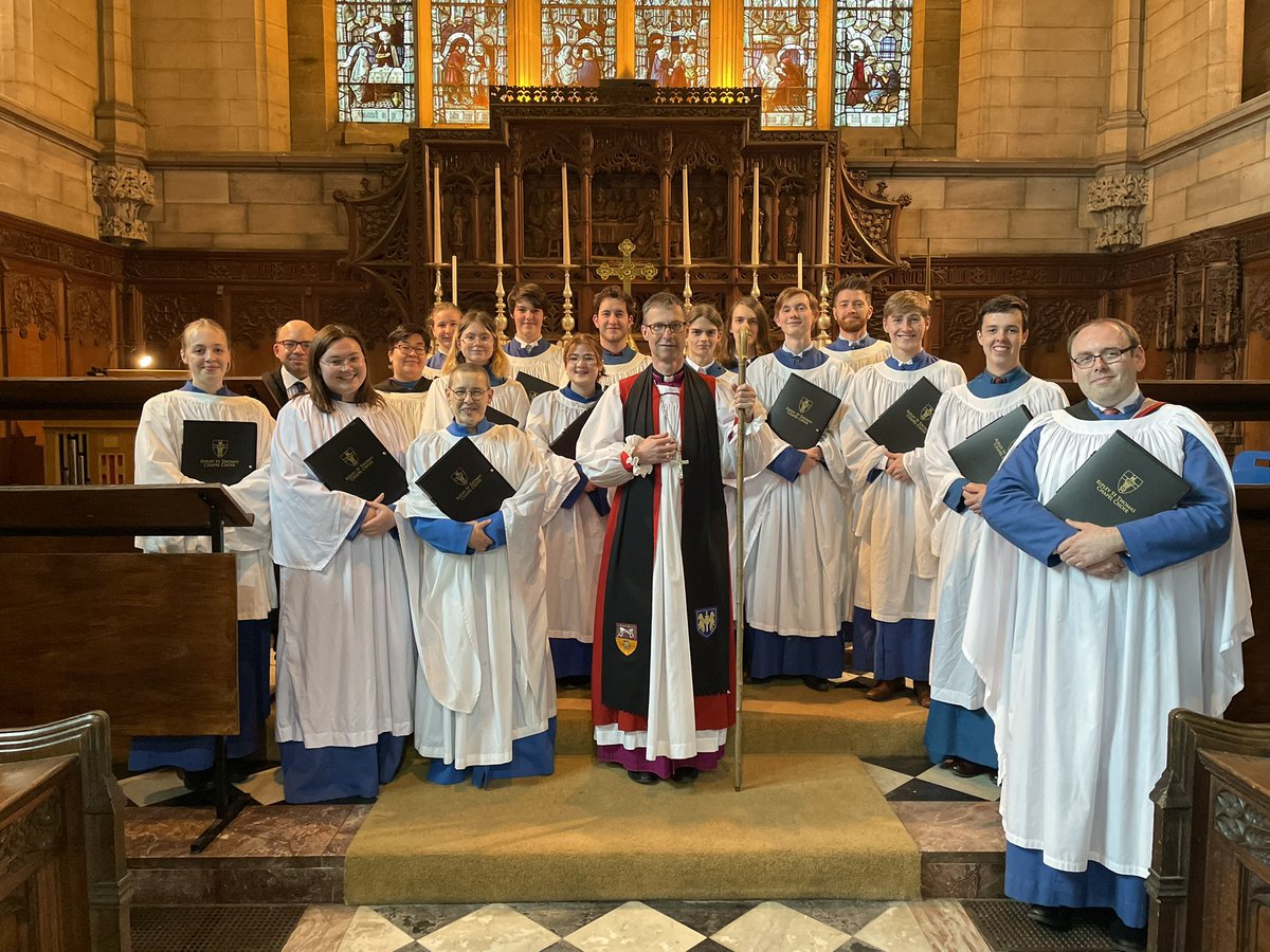 Lovely to welcome @BpBurnley to lead Evensong in the @ripleystthomas chapel today. Music by Weelkes and Howells expertly sung by the altos, tenors and basses, with @IanPattinson13 from @LancasterPriory on the chamber organ. @Ripley_Music @cofelancs