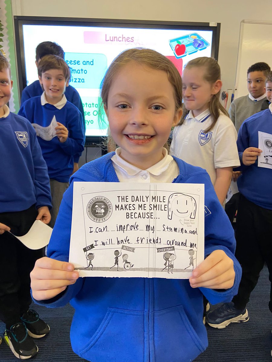 KingsOakSchool's tweet photo. Primary 4 have had a brilliant morning participating in World Daily Mile Day 🏃‍♂️ We ran a whopping 27 miles 🤩🤩#KingsOakP4 @KingsOakPrimarySchool https://t.co/biDAfqzDox